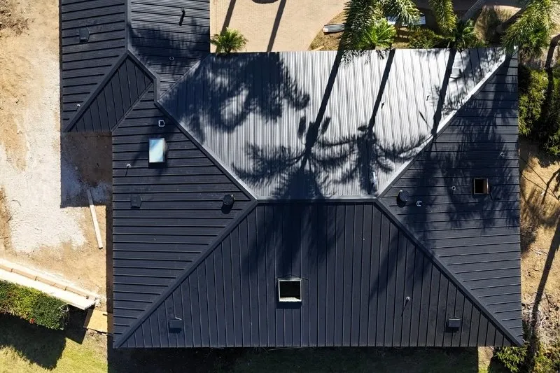 Residential Roof Insallation Black Steel Roof Residential Roof Insallation Black Steel Roof
